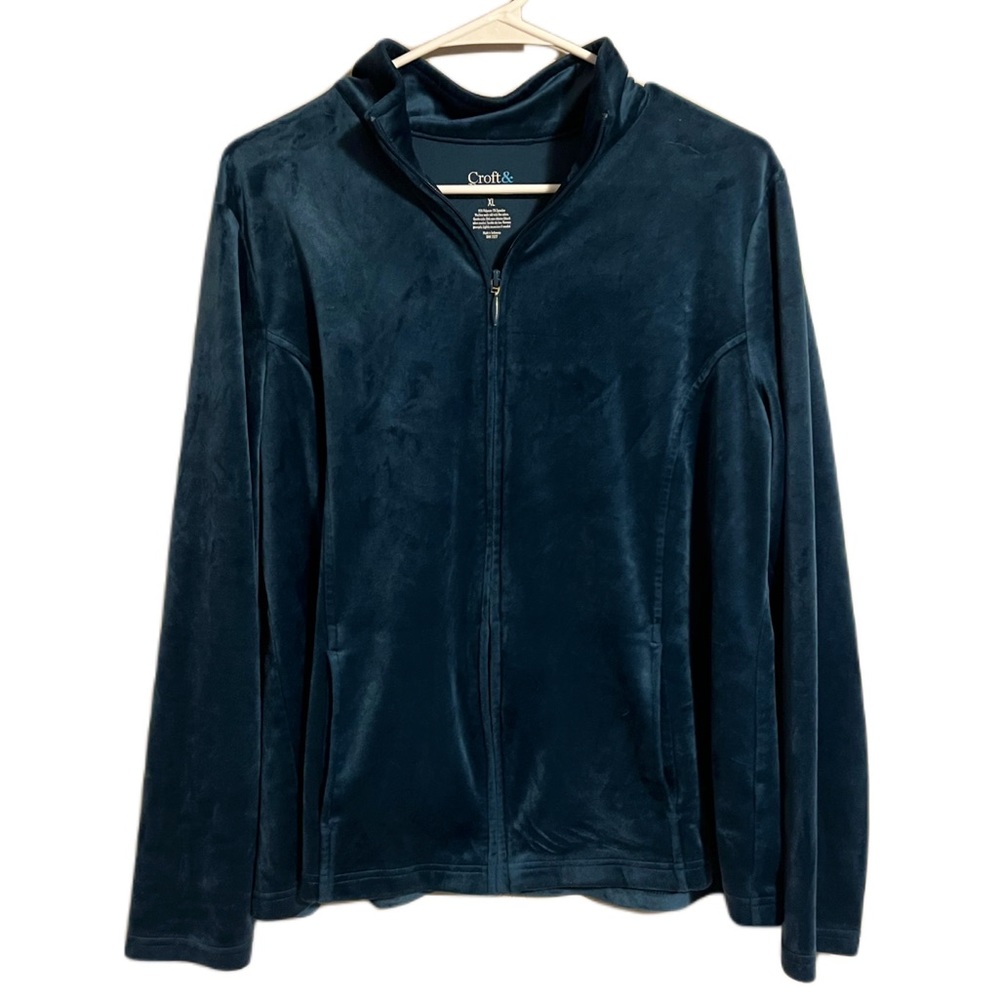 Crate and barrel velour soft leisure sweatshirt, size XL